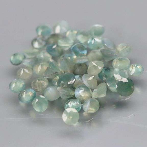 Extremely rare! 1.65ct color change Alexandrite set!