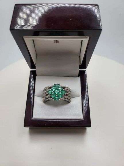 Extremely fine Victorian Emerald and diamonds ring