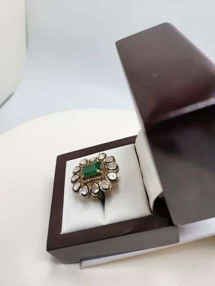 Extremely fine Victorian Emerald and diamonds ring