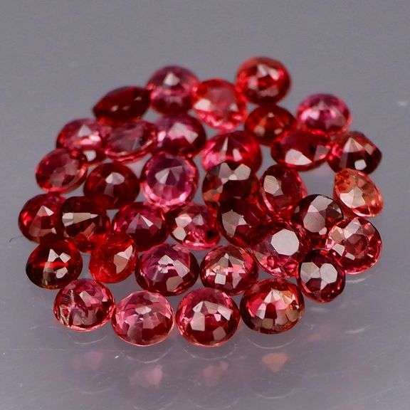Glittering VS grade 2.56ct bright red Ruby set -UNTREATED!!!