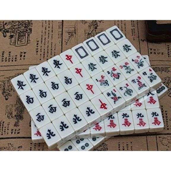 Traditional Chinese Mahjong Set