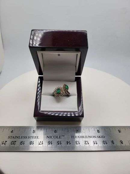 Extremely fine Victorian Emerald and diamonds ring