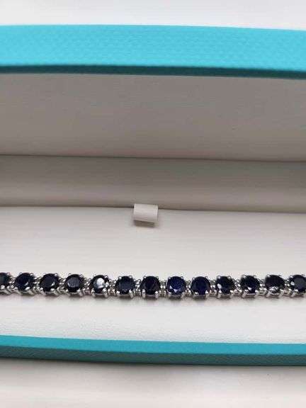 Very fine hand made 25 ctw blue sapphire  and diamond  bracelet