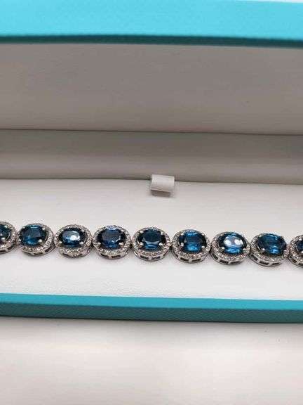 Magnificenrt  23ctw London blue Topaz and diamond bracelet