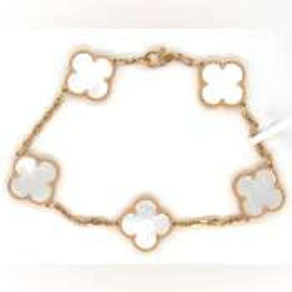 18KT Yellow Gold Mother Of Pearl Bracelet