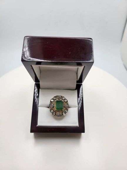 Extremely fine Emerald and diamond ring