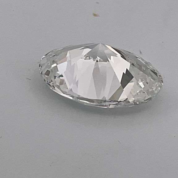 I.G.I CERTIFIED LOOSE DIAMOND 4.04 CARAT LAB GROWN OVAL CUT D-VS1