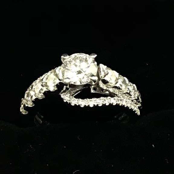 Round Brilliant cut Lab grown Diamond 14K White Gold Engagement Ring