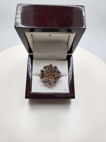 Extremely fine Victorian natural sapphire in center and diamonds ring on silver