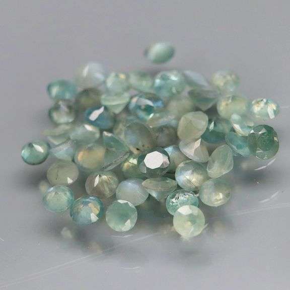 Extremely rare! 1.60ct color change Alexandrite set!