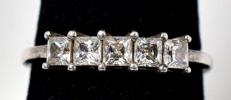 Cz Gemstone Ring in Sterling Silver