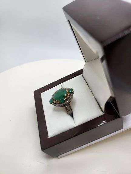 Extremely fine Victorian Emerald and diamonds ring