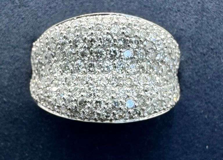 14K White Gold Diamond Cluster Ring