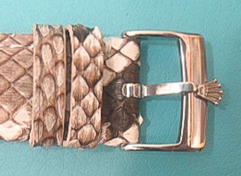 CONTENT OF SAFE DEPOSIT BOX: RARE ROLEX ART DECO MEN'S WATCH