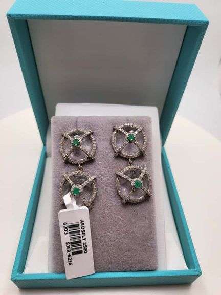 Extremely fine Victorian Emerald and diamonds earrings