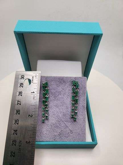 Very high quality hand made emerald on silver earrings