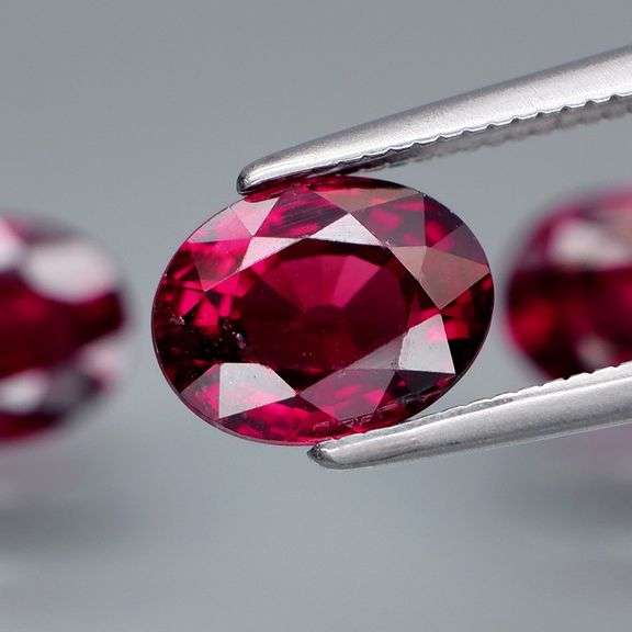Outstanding color! 6.08ct real violet red Rhodolite Garnet set!!