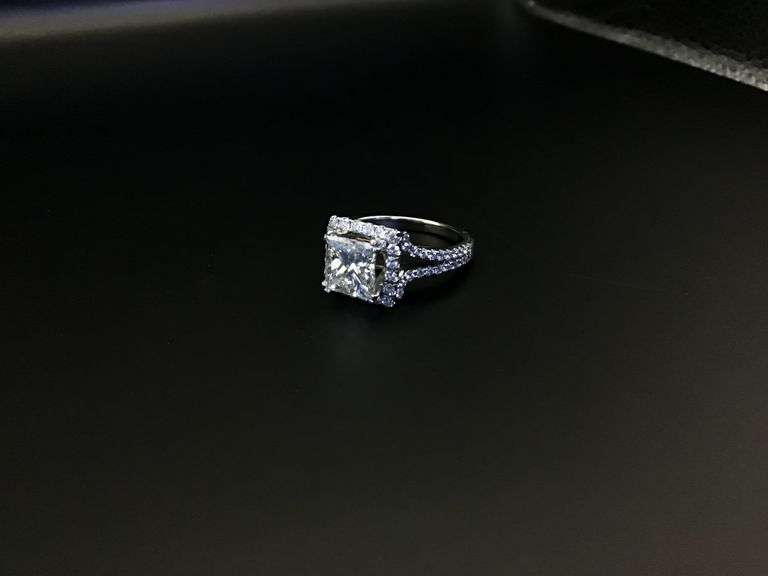 18K White Gold Princess Cut 3.21 Carat Diamond Ring