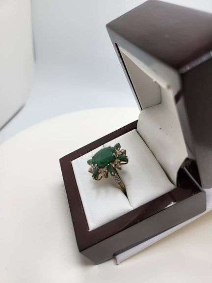Extremely fine Victorian Emerald and diamonds ring