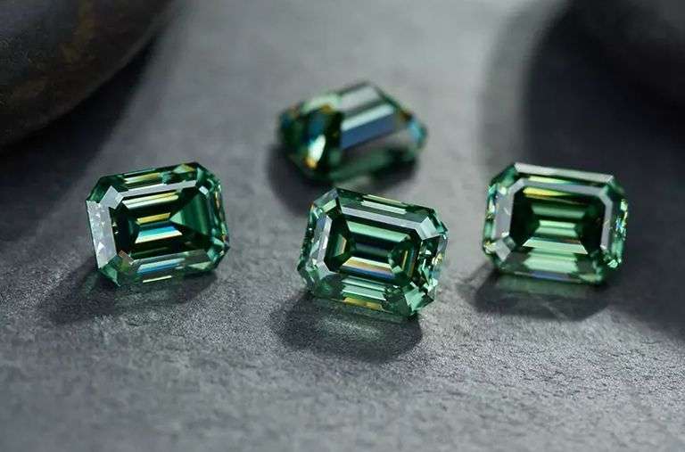 Sparkling 2.5 Cttw 4 Piece Set of Near Flawless Emerald Cut  Green Fire Moissanites