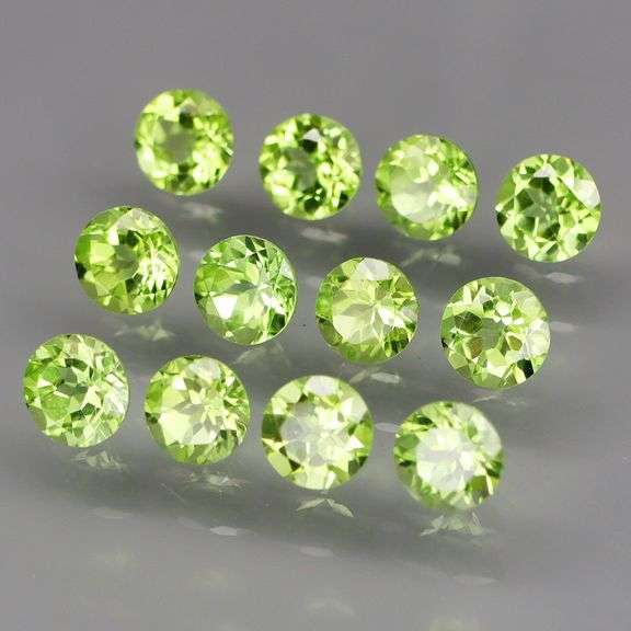Round cut! Untreated! Matched! 4.63ct Peridot set!