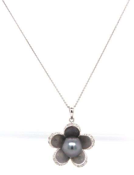14kt White gold 10x10.5 Tahitian pearl and diamond flower pendant on chain