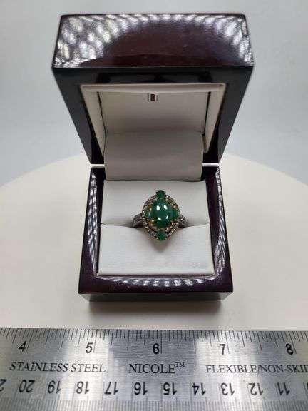 Extremely fine Victorian Emerald and diamonds ring