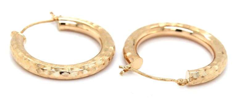 14kt Yellow gold diamond cut florentine hoop earrings