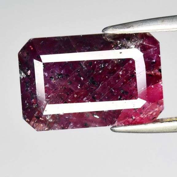 Collectors 12.85ct unheated/untreated Guinea Ruby!