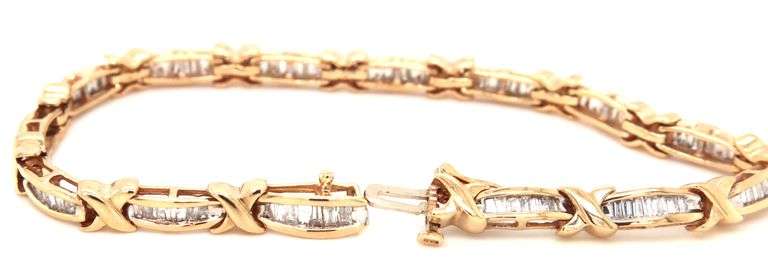 10kt Yellow gold 1.55ctw baguette diamond station bracelet