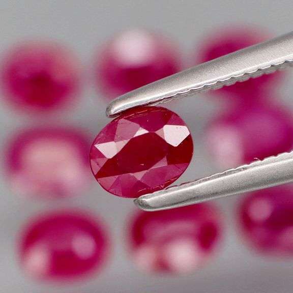 Collectors 3ct PIGEONS BLOOD Burmese Ruby set!!!