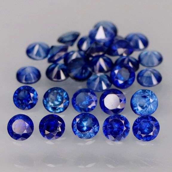 Excellent 2.20ct classic blue Sapphire set