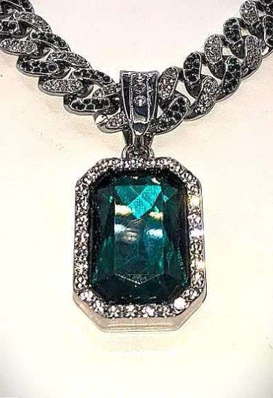 14 K White Gold Plate Simulated Emerald Pendant Necklace