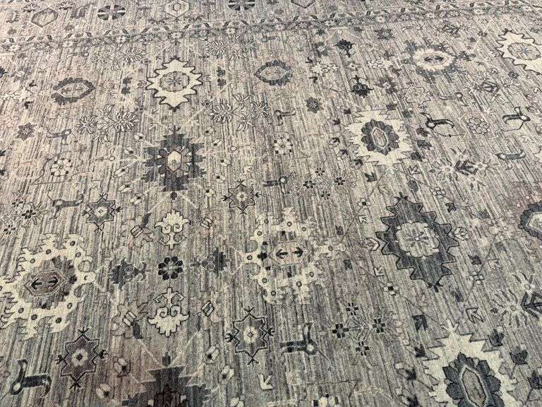 Magnificent Mahal design Rug 9x12'