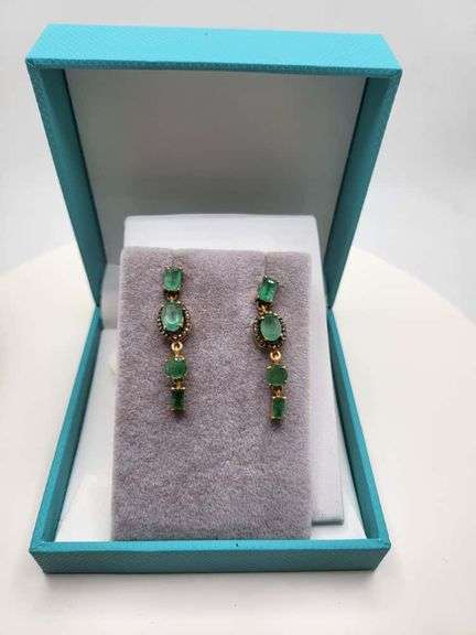 Extremely fine Victorian Emerald and diamonds earrings