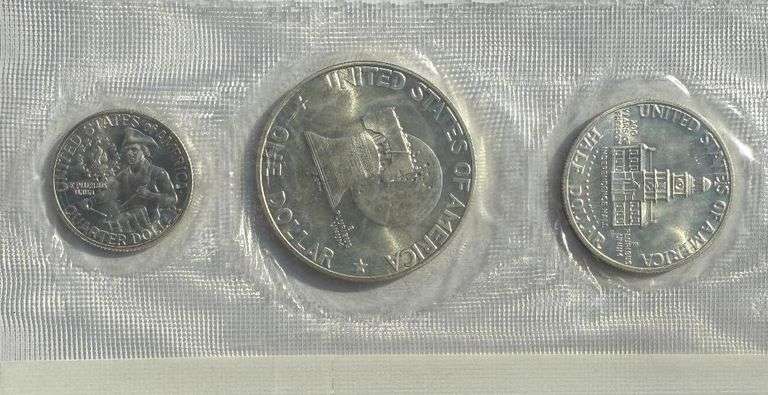 Two 1976 3 Piece Red Pack Silver Unc Bicentennial  Sets