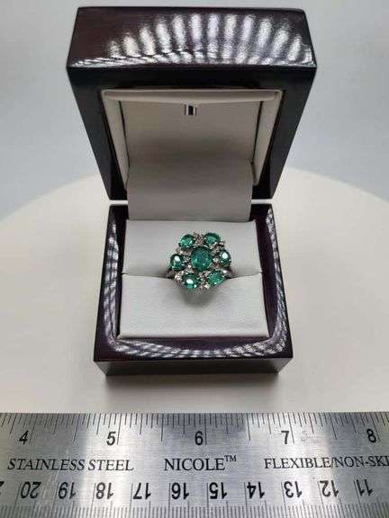 Extremely fine Victorian Emerald and diamonds ring