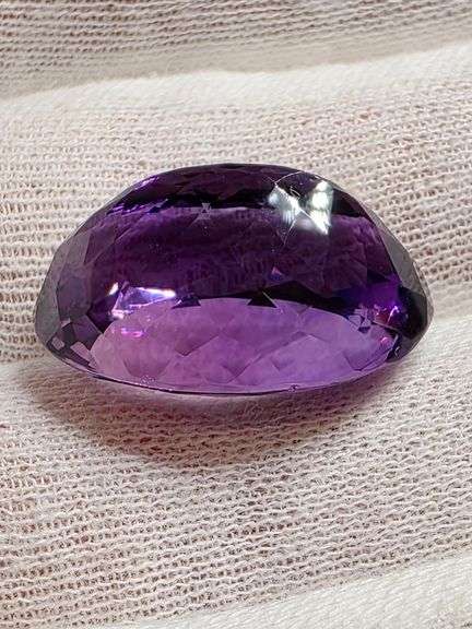 Halo flashing 24.55ct real unheated Bolivian Amethyst