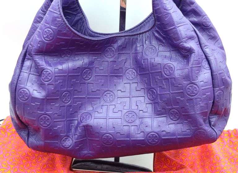 Tory Burch Embossed purse