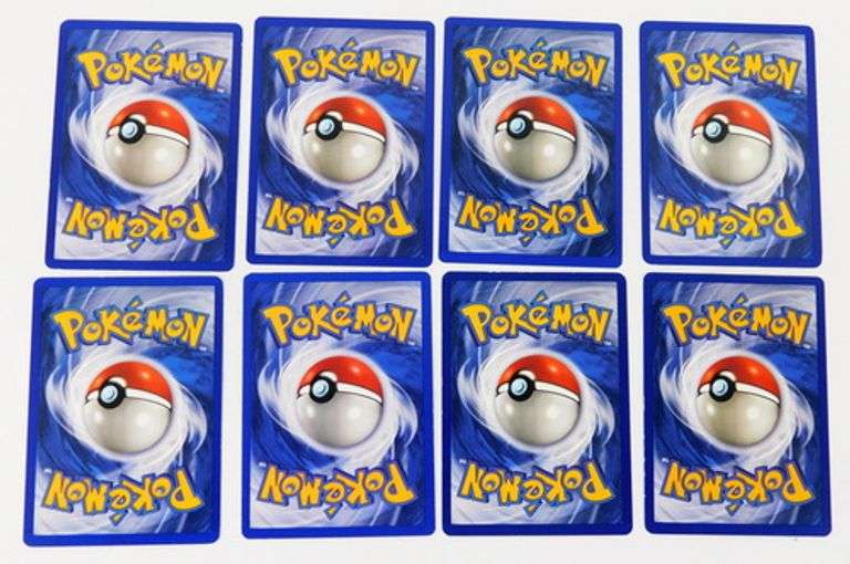 8 Pokémon 1999 Trade Cards