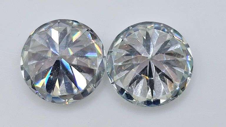 Dazzling 2.05 Ct Matching Pair White Lab Simulated Diamond Solitaires