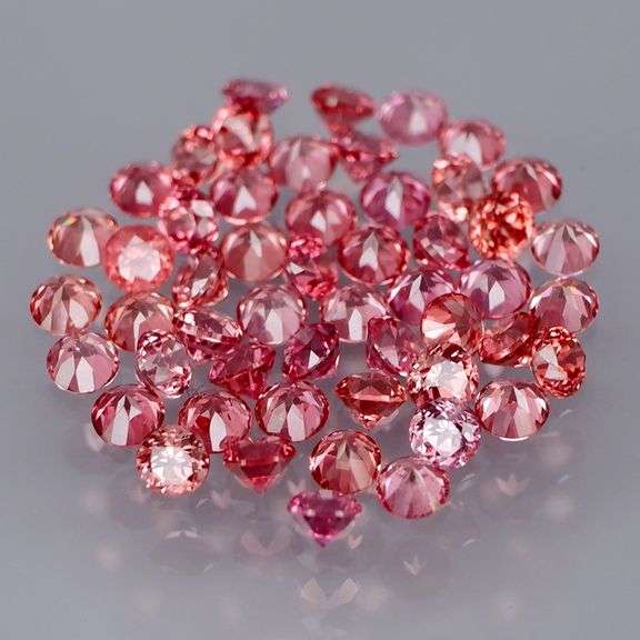 Very rare 2.38ct set of pink Malaya Garnets