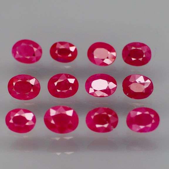 Collectors 3.77ct PIGEONS BLOOD Burmese Ruby set!!!