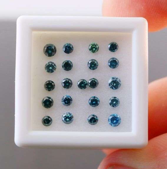 High fire! 1.04ct set of round brilliant cut Diamonds