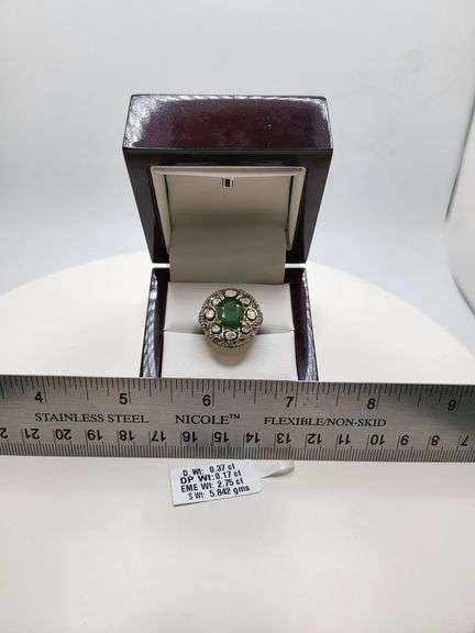 Extremely fine Victorian emerald and diamonds ring on silver