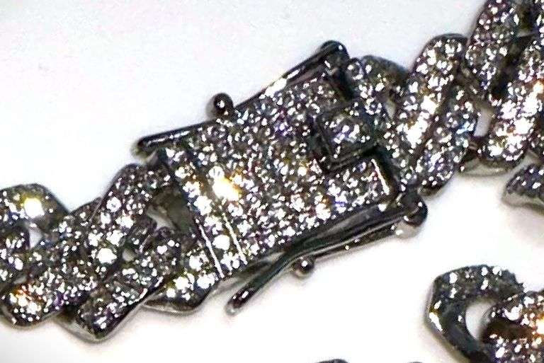 Dazzling Huge 103.5 Gram 18 Kt White Gold Plate Simulated Diamond Chain Pendant Necklace