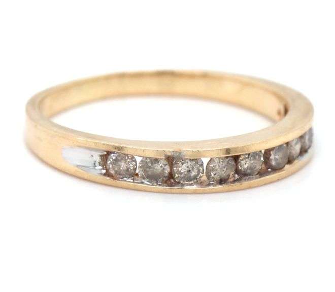 10kt Yellow gold diamond band