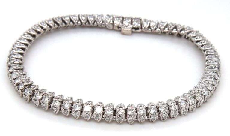 14kt White gold 5.25ctw diamond bracelet