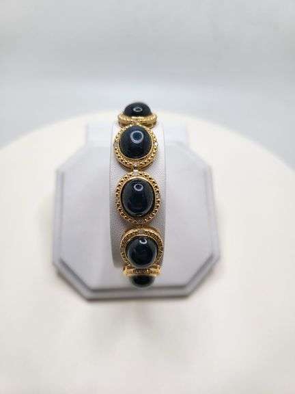 Magnificent 64ctw Star Sapphire Cabochon Bracelet in Silver with Diamond Accents – CGA Certified