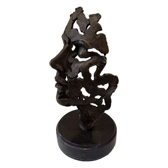 Face Fragmented Face